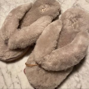 Mou Zori Sheepskin Slippers Sandals